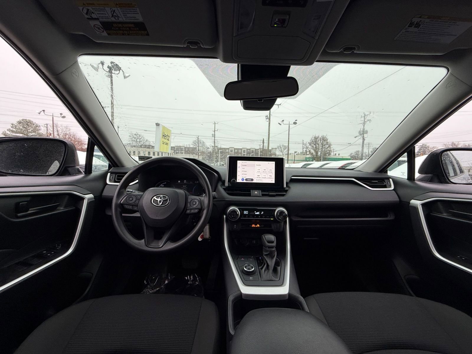 Thumbnail: 2025 Toyota RAV4 - 32