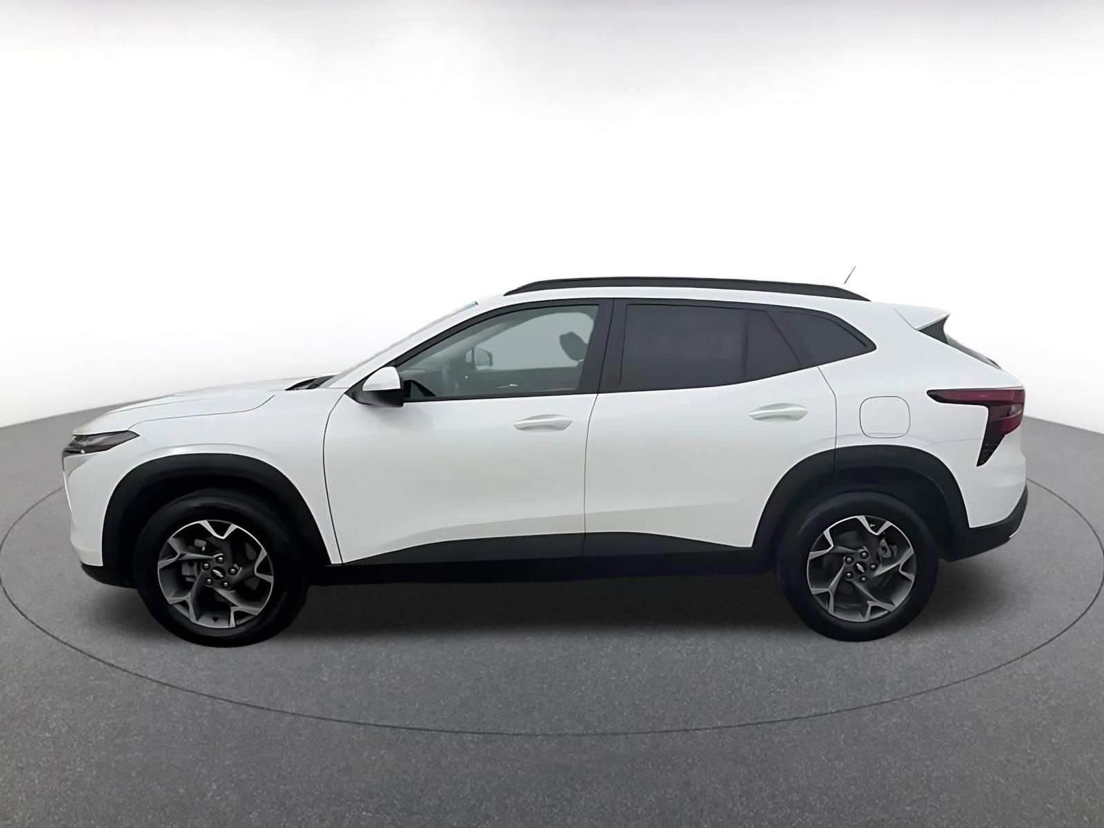 Thumbnail: 2025 Chevrolet Trax - 9