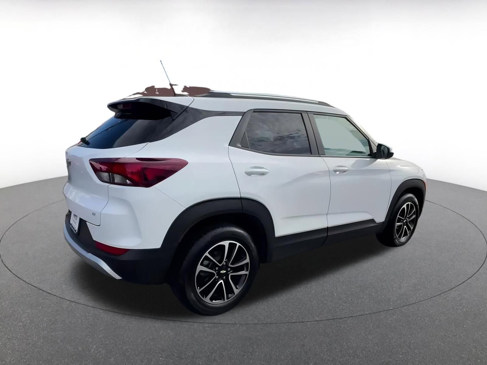 Thumbnail: 2025 Chevrolet TrailBlazer - 14