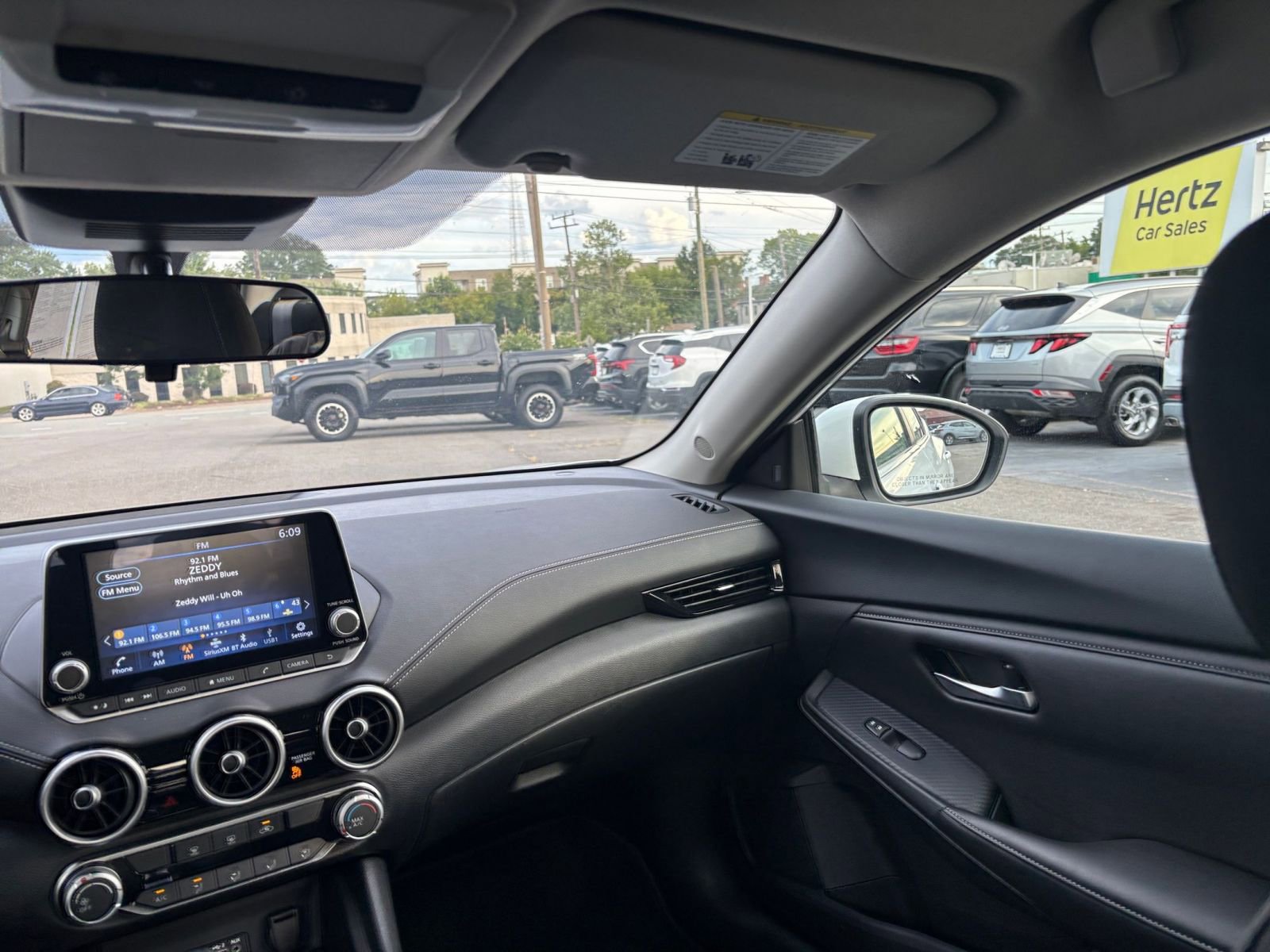 Thumbnail: 2024 Nissan Sentra - 33