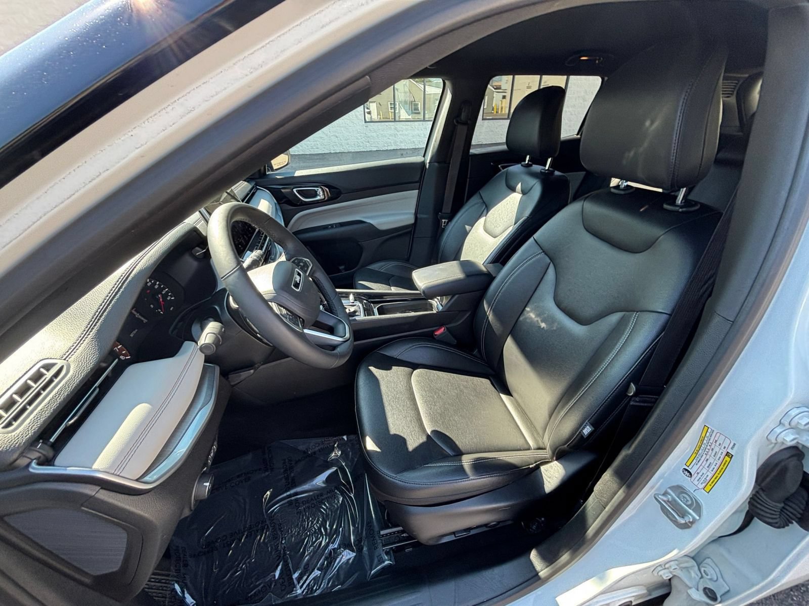 Thumbnail: 2025 Jeep Compass - 33