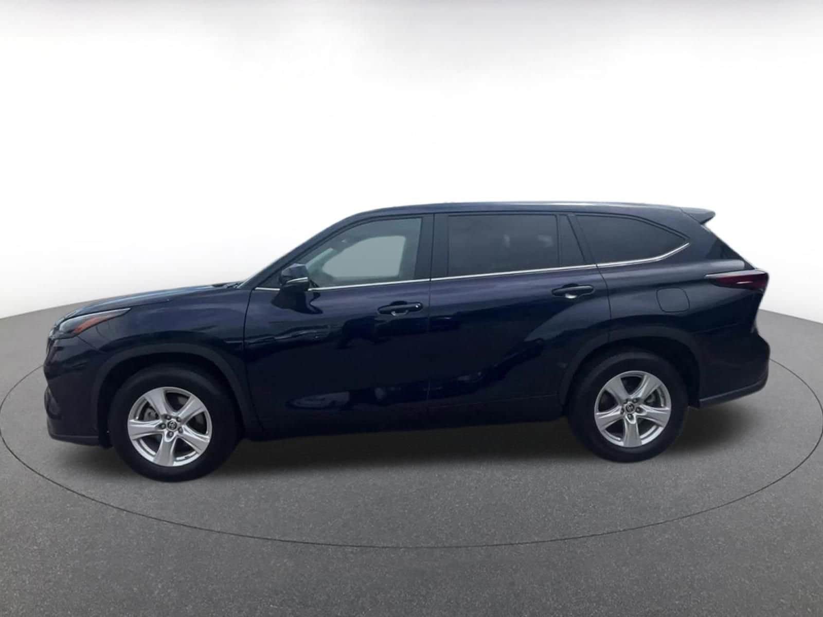 Thumbnail: 2025 Toyota Highlander - 9