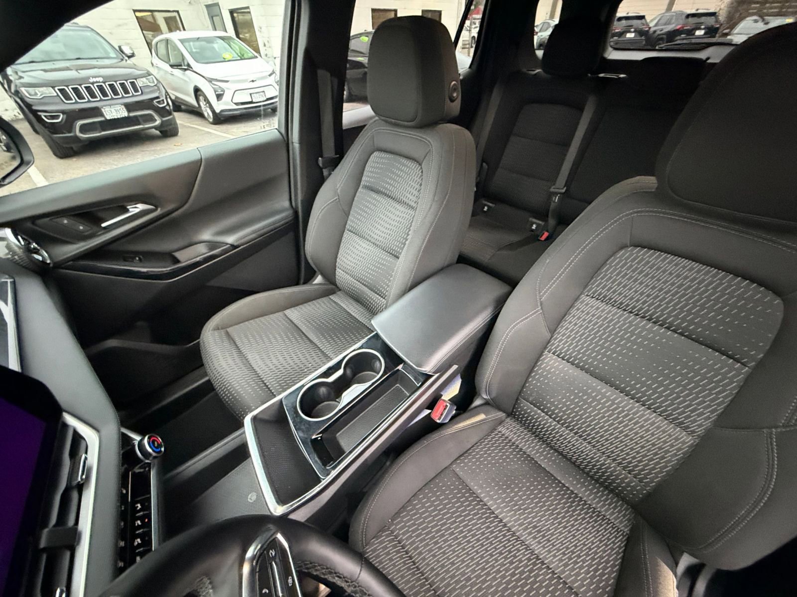 Thumbnail: 2025 Chevrolet Equinox - 35