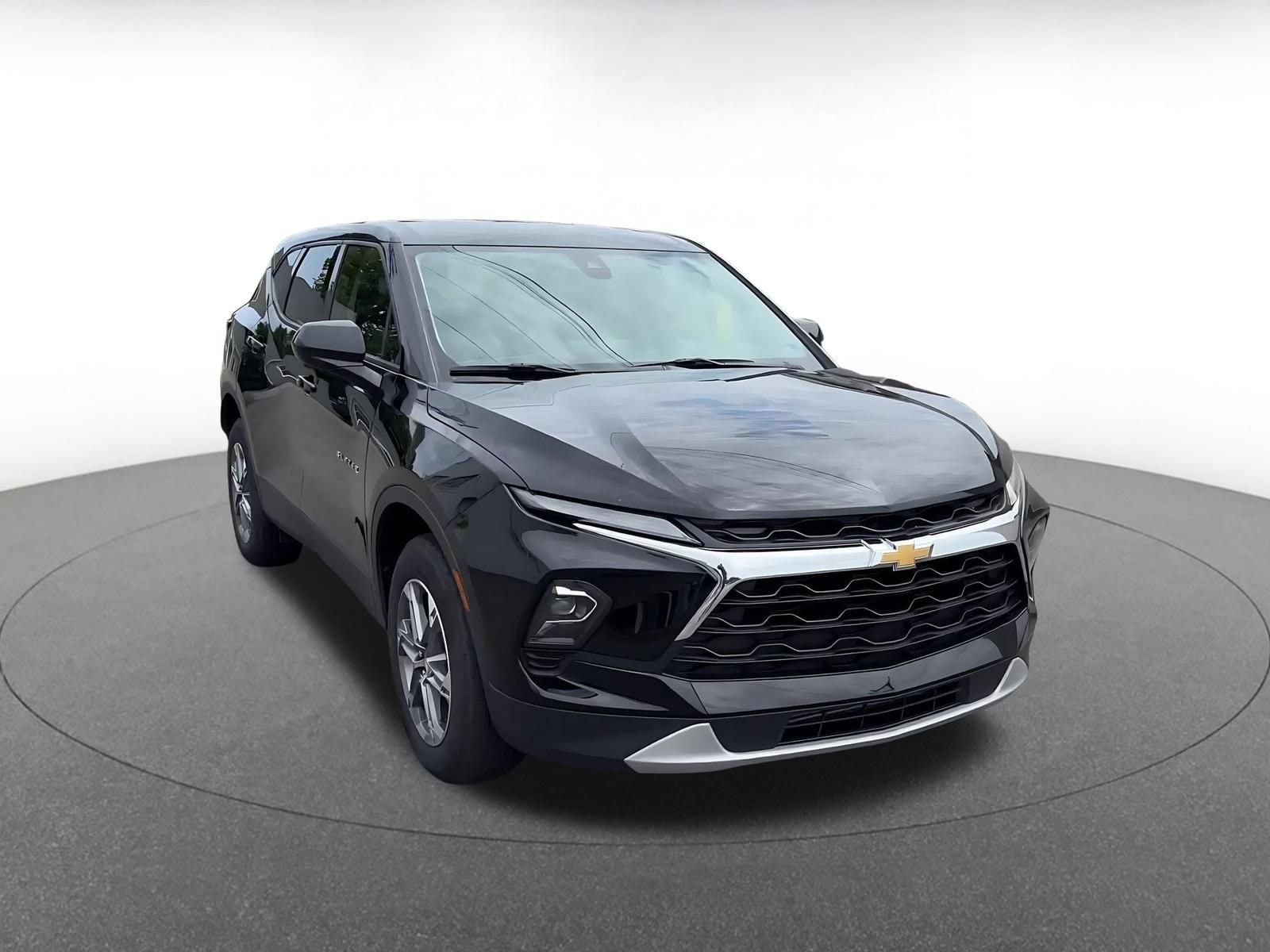 Thumbnail: 2025 Chevrolet Blazer - 3