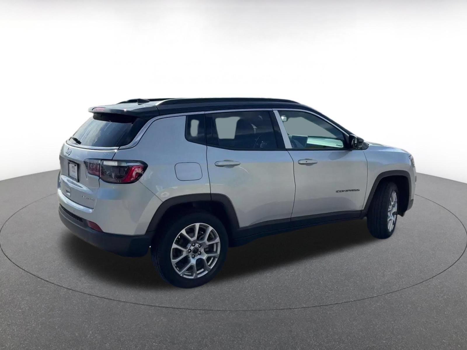 Thumbnail: 2025 Jeep Compass - 14