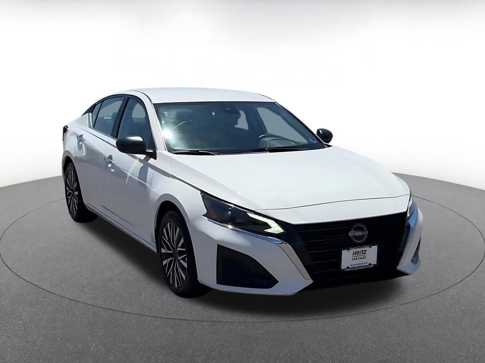 Thumbnail: 2025 Nissan Altima - 3
