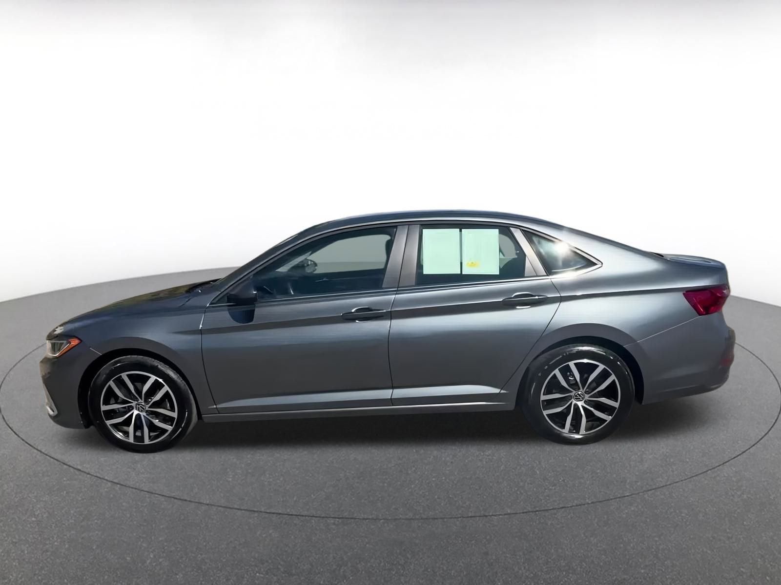 Thumbnail: 2025 Volkswagen Jetta - 9