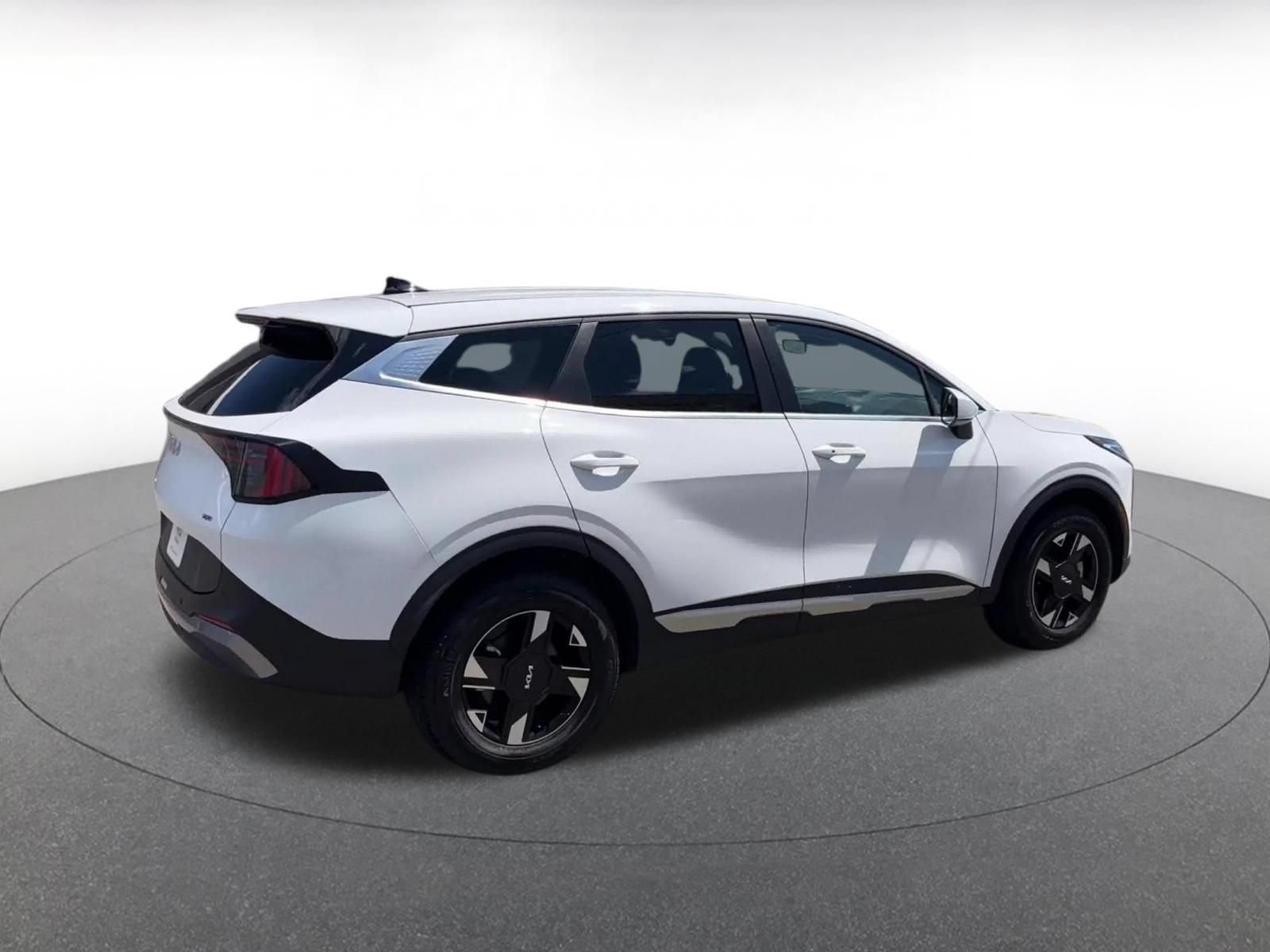 Thumbnail: 2026 Kia Sportage - 15