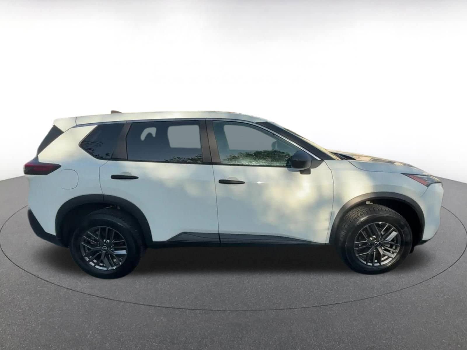 Thumbnail: 2023 Nissan Rogue - 16