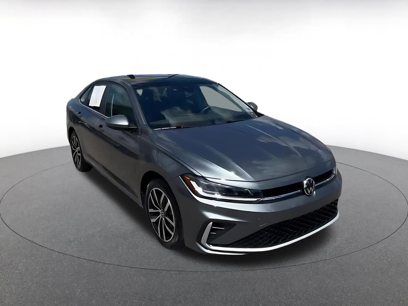 Thumbnail: 2025 Volkswagen Jetta - 3