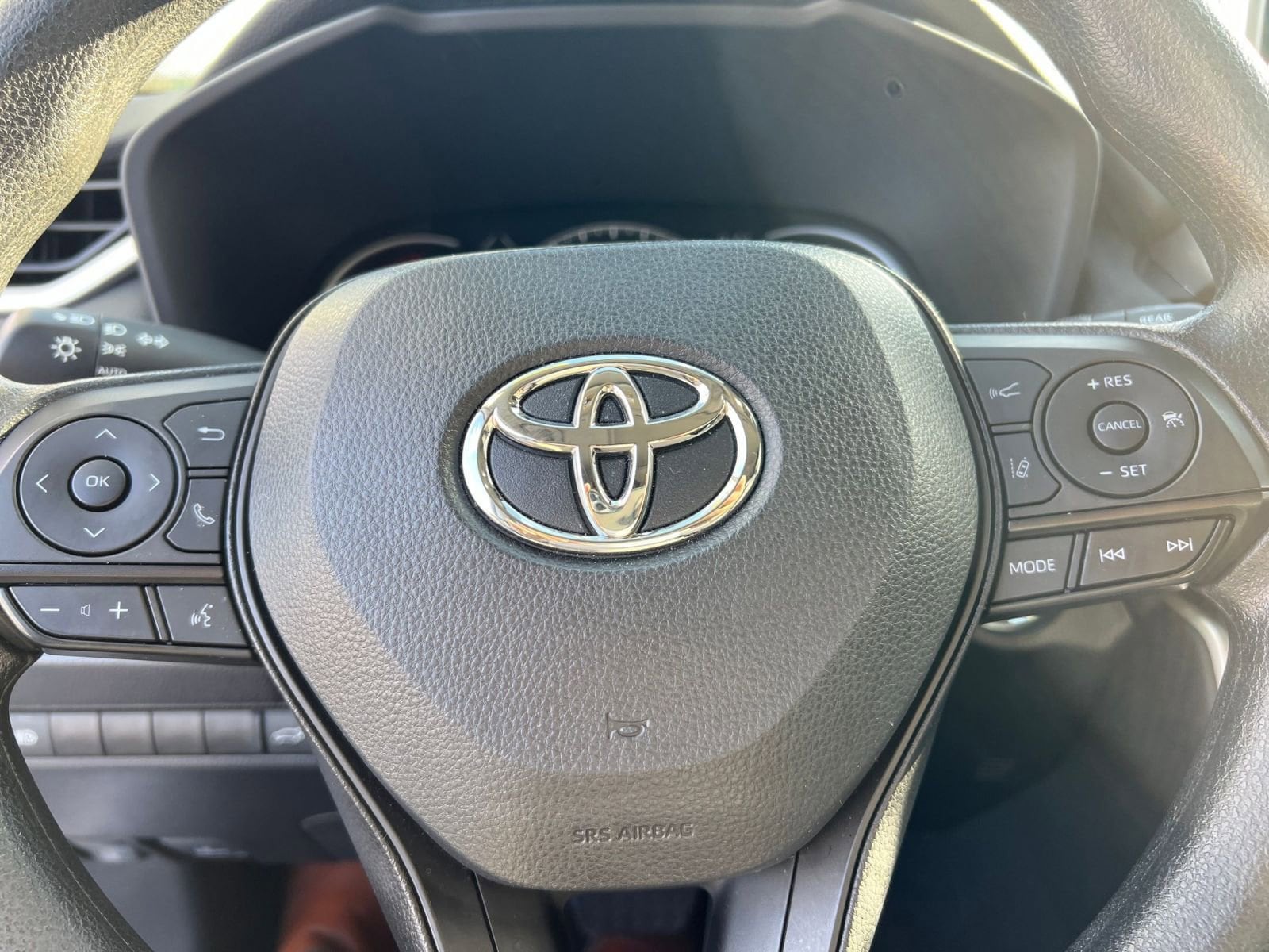 Thumbnail: 2025 Toyota RAV4 - 29