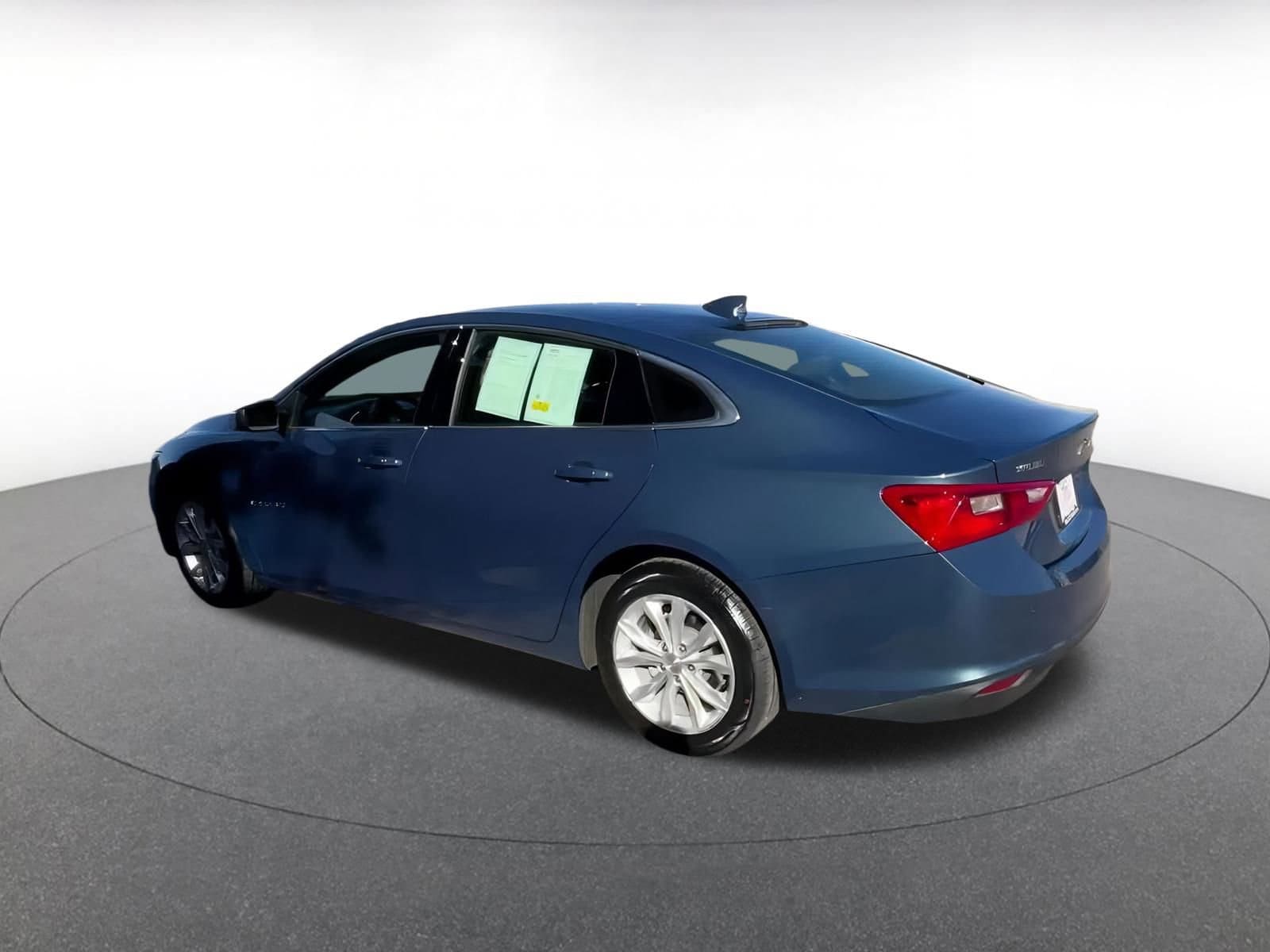 Thumbnail: 2024 Chevrolet Malibu - 10