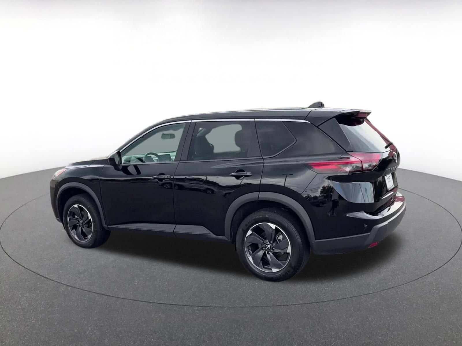 Thumbnail: 2025 Nissan Rogue - 10