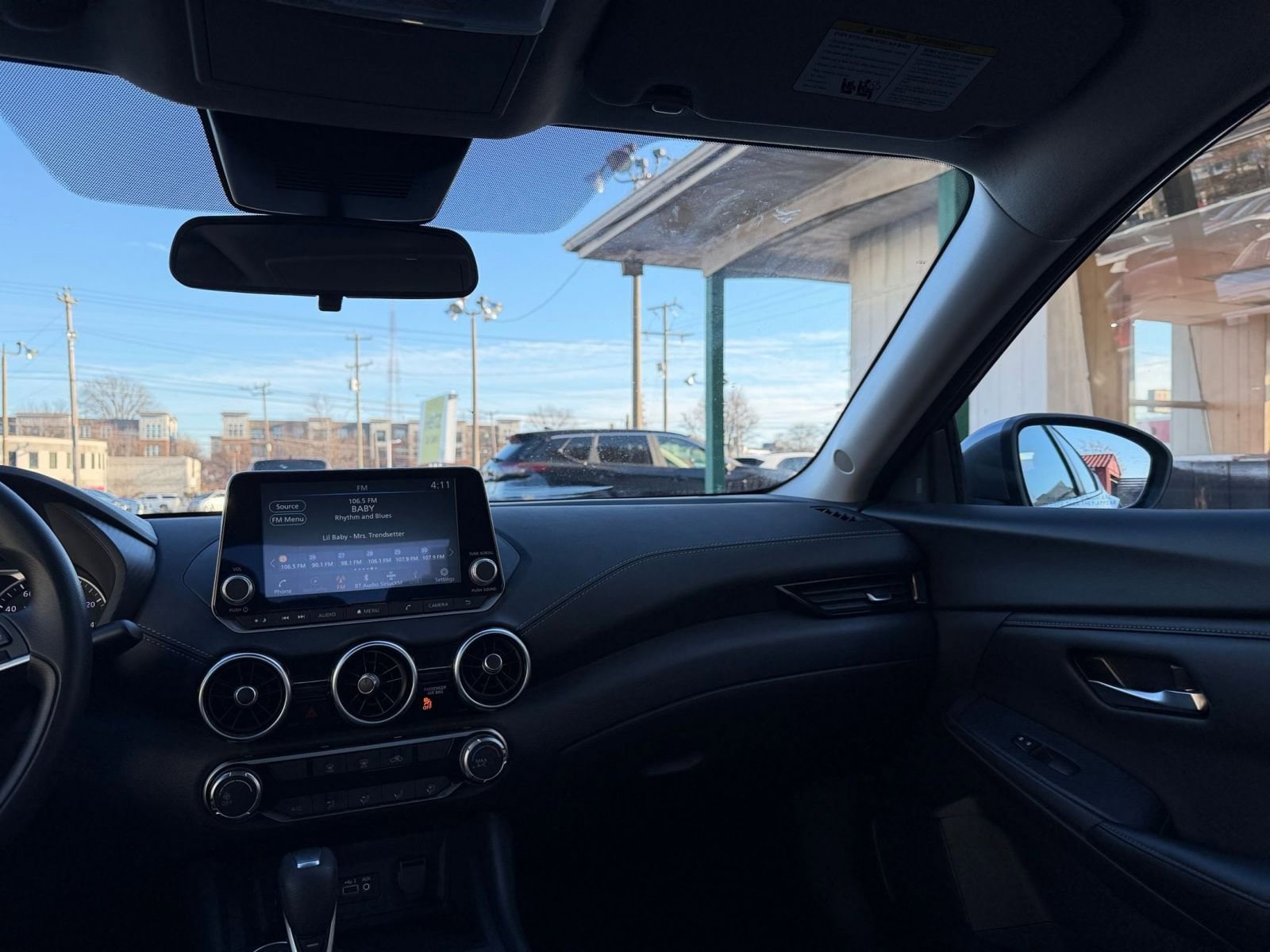 Thumbnail: 2025 Nissan Sentra - 33