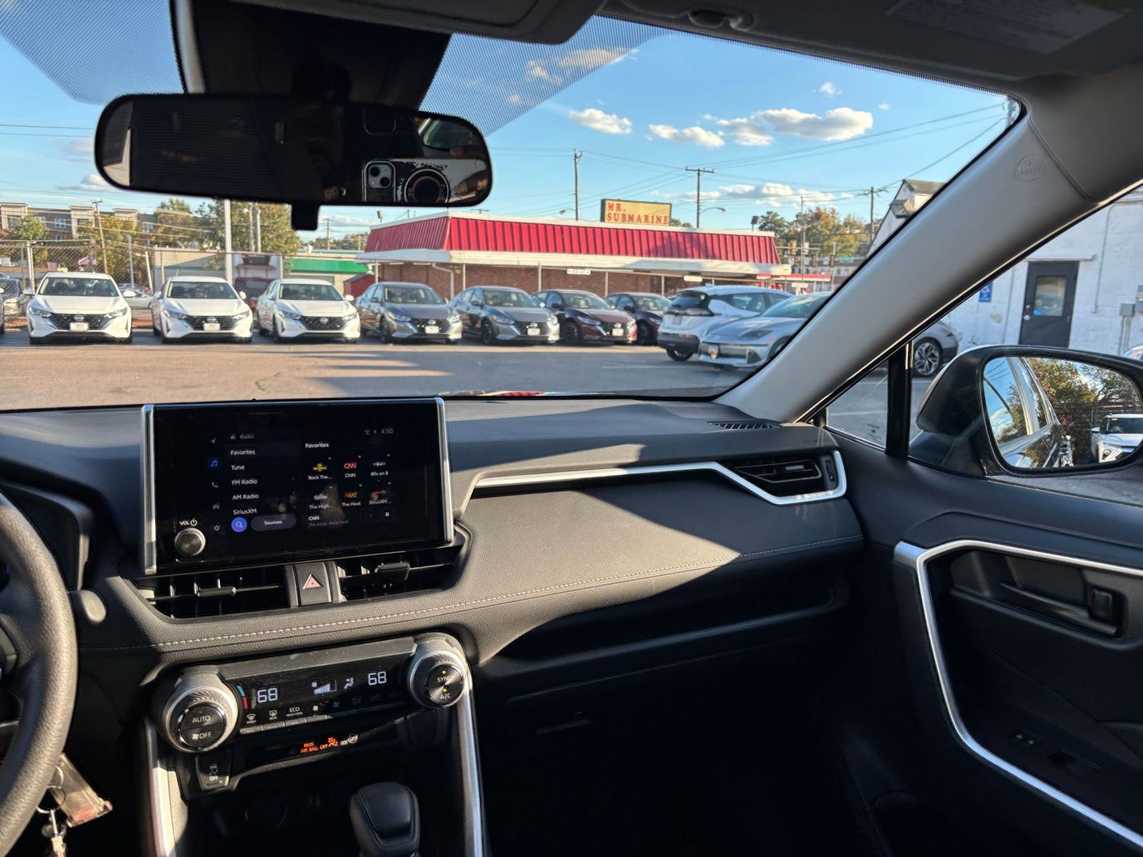 Thumbnail: 2025 Toyota RAV4 - 34