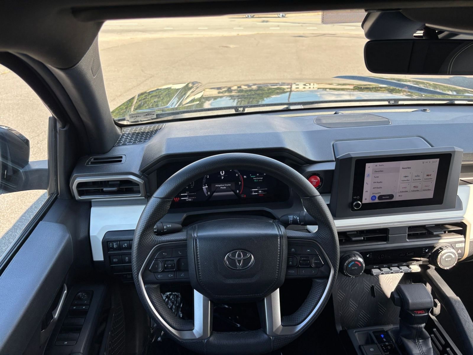 Thumbnail: 2024 Toyota Tacoma - 32