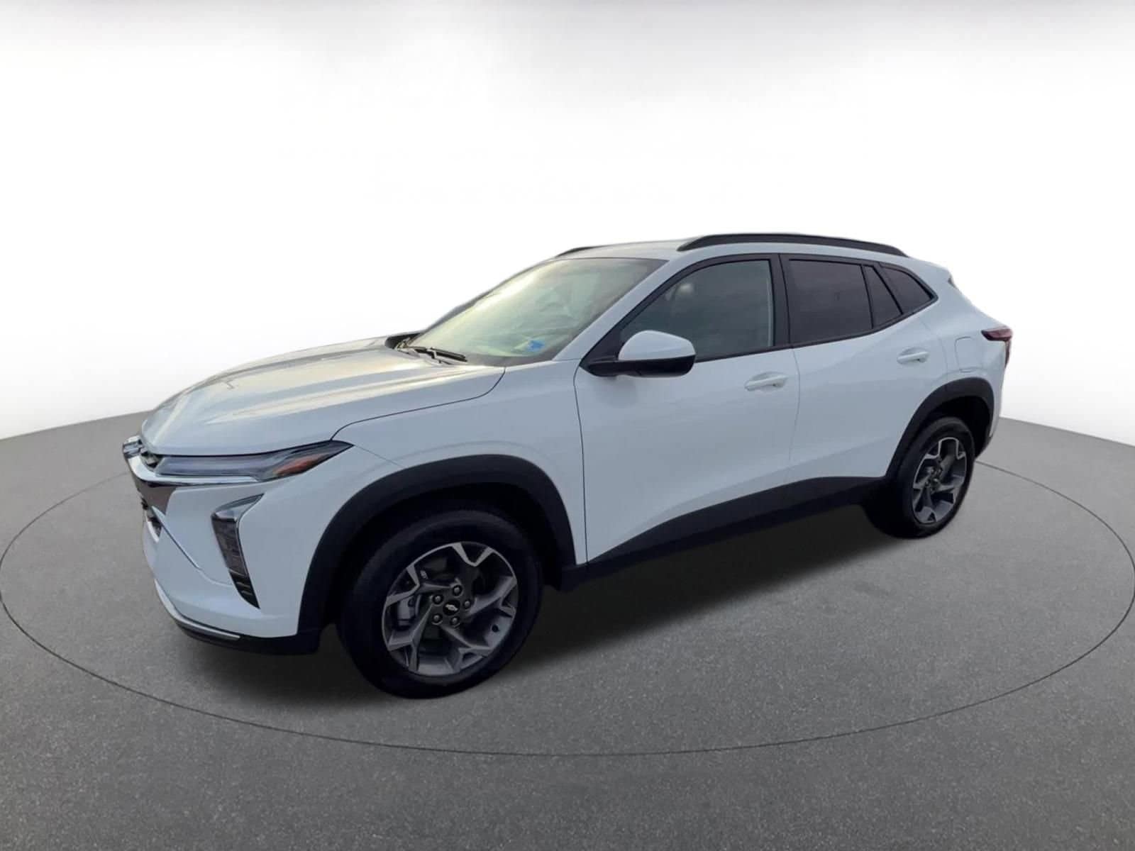 Thumbnail: 2025 Chevrolet Trax - 8