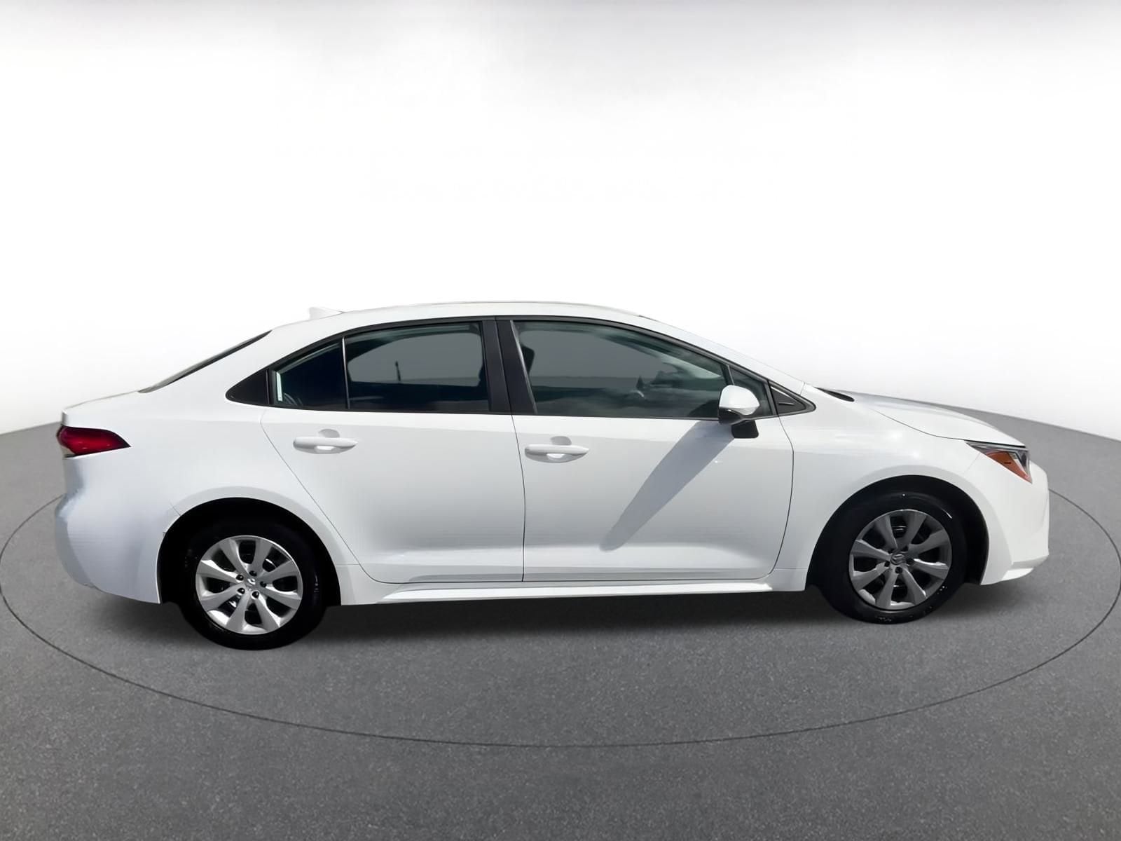 Thumbnail: 2024 Toyota Corolla - 16