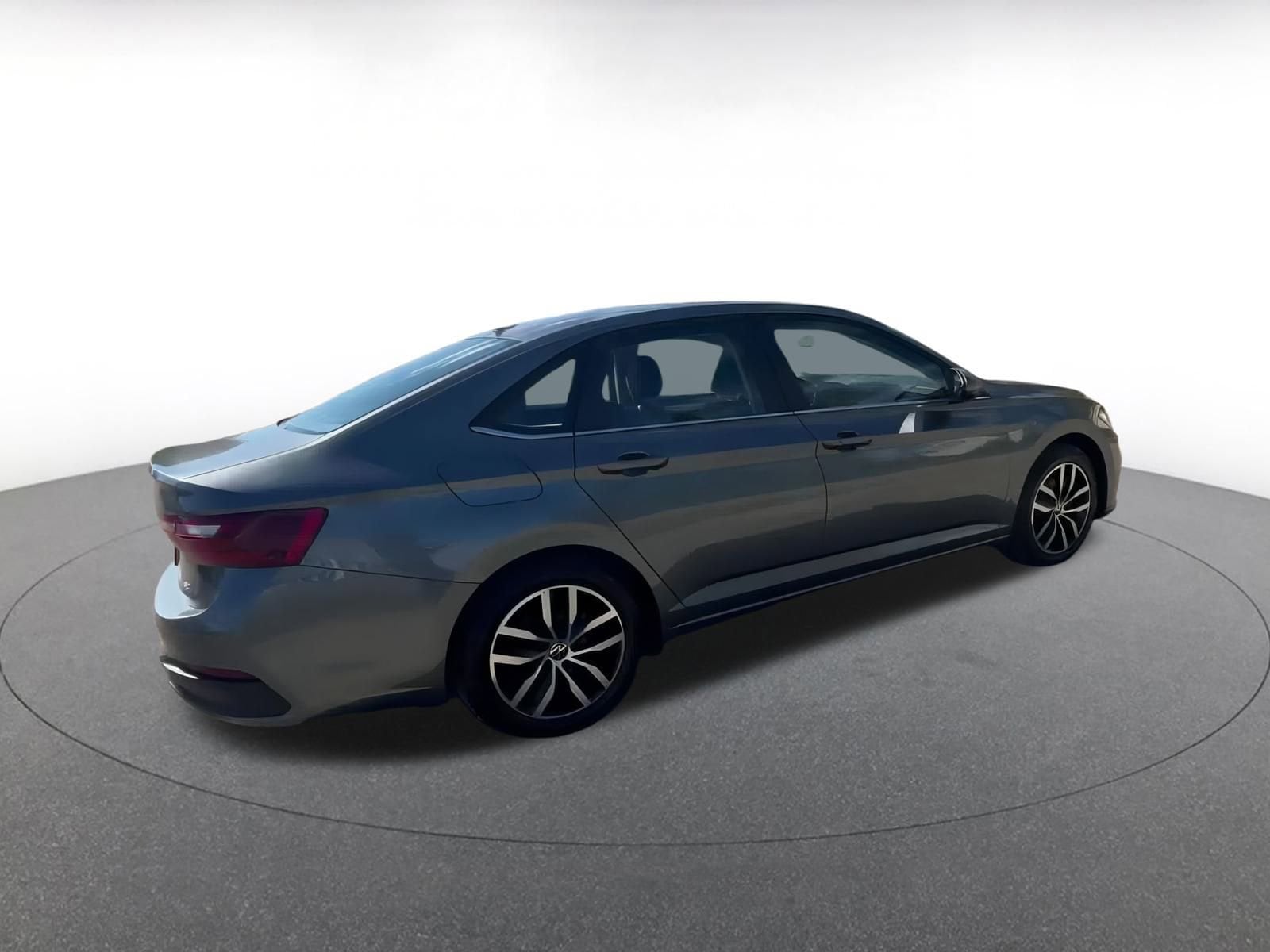 Thumbnail: 2025 Volkswagen Jetta - 15