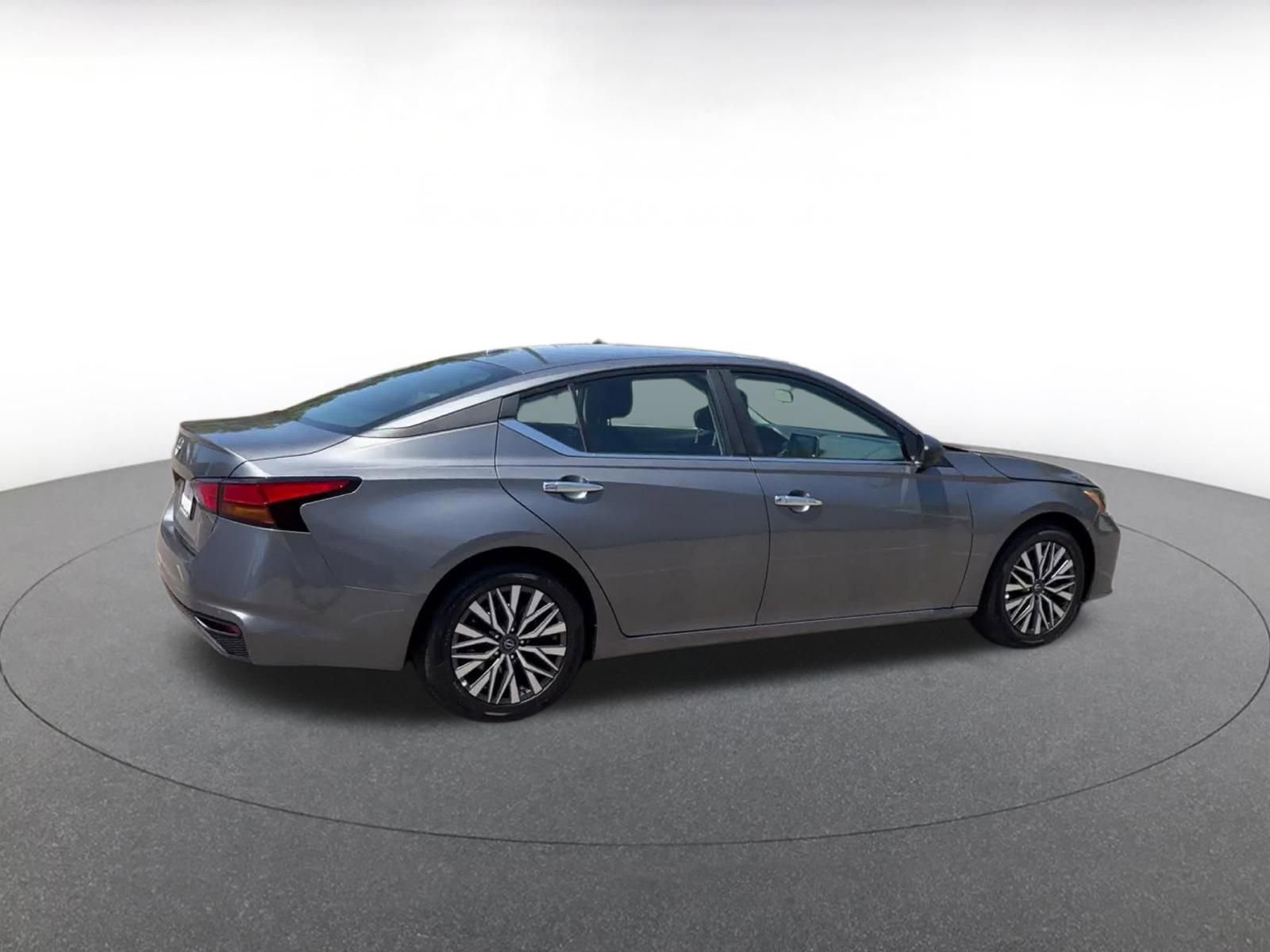 Thumbnail: 2025 Nissan Altima - 15