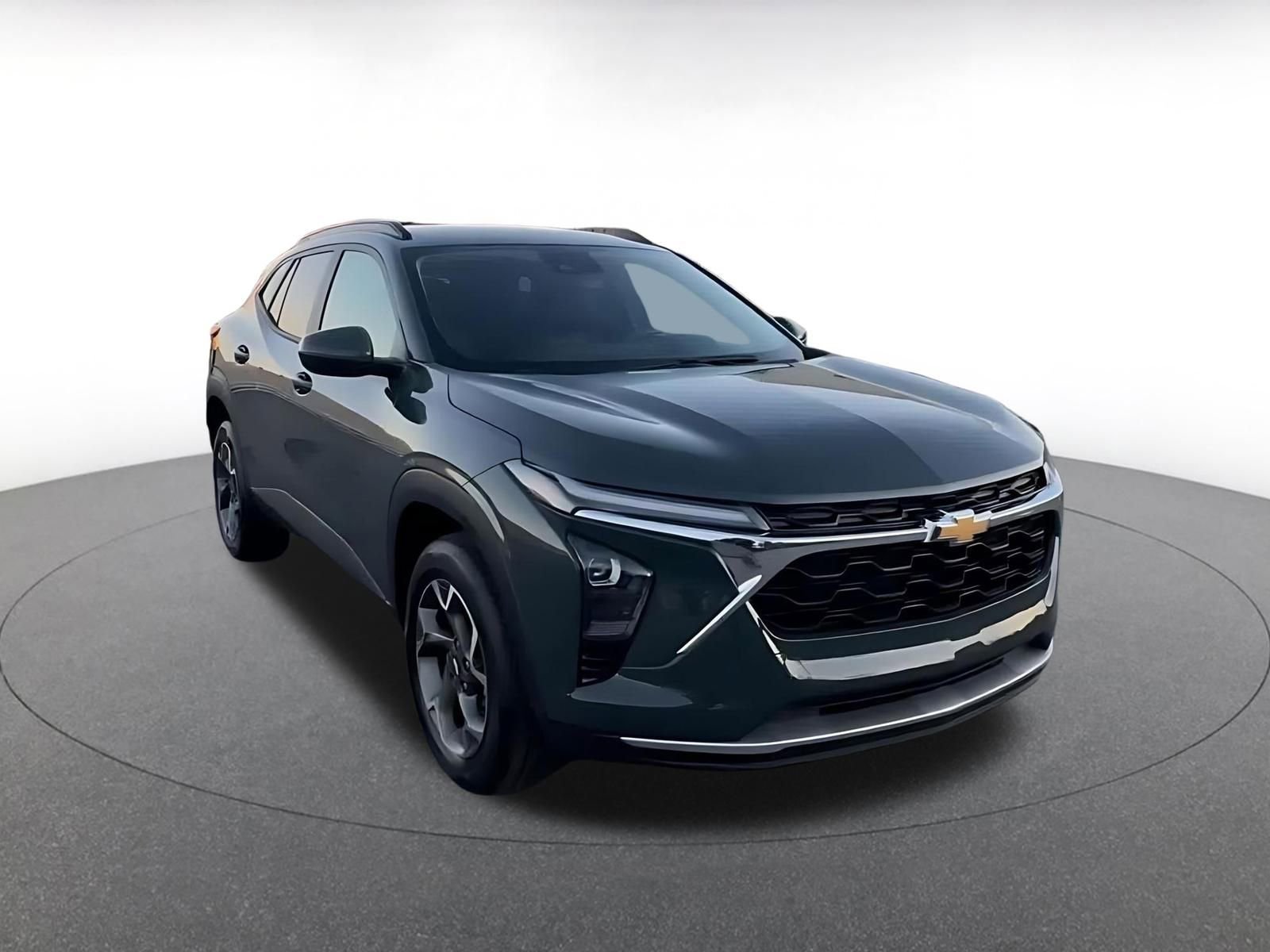 Thumbnail: 2025 Chevrolet Trax - 3