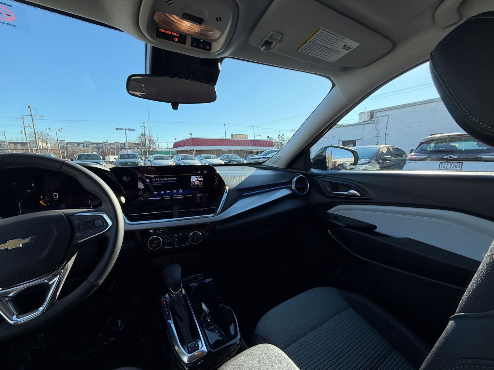 Thumbnail: 2025 Chevrolet Trax - 33