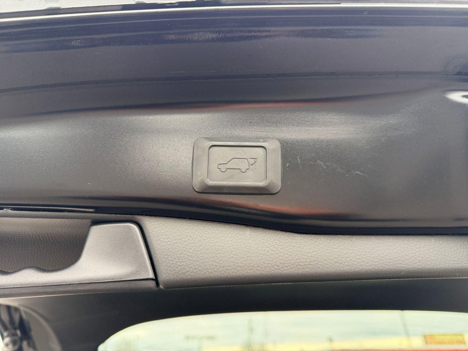 Thumbnail: 2025 Toyota RAV4 - 22