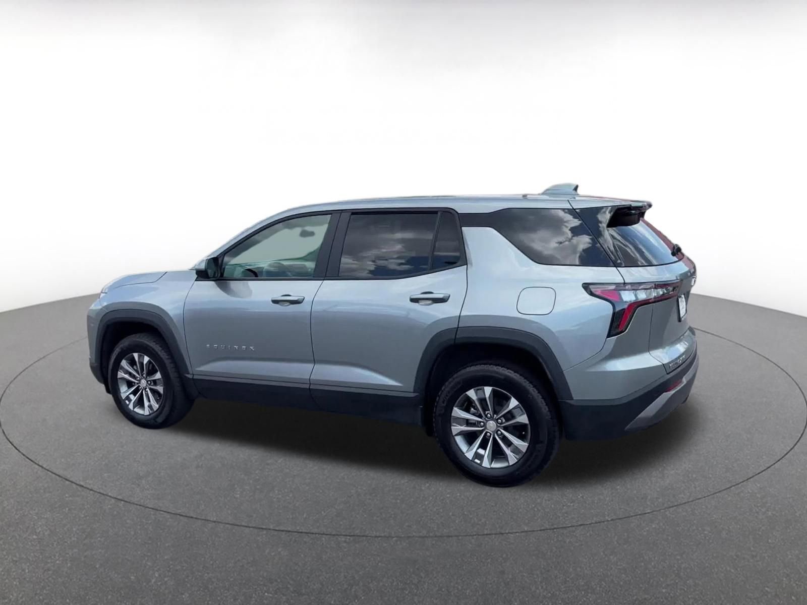 Thumbnail: 2025 Chevrolet Equinox - 10