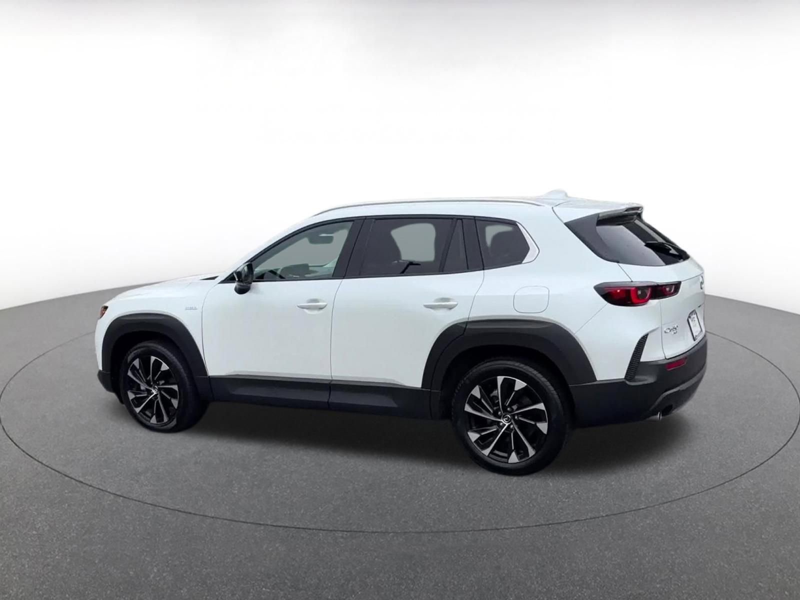Thumbnail: 2025 Mazda CX-50 - 10