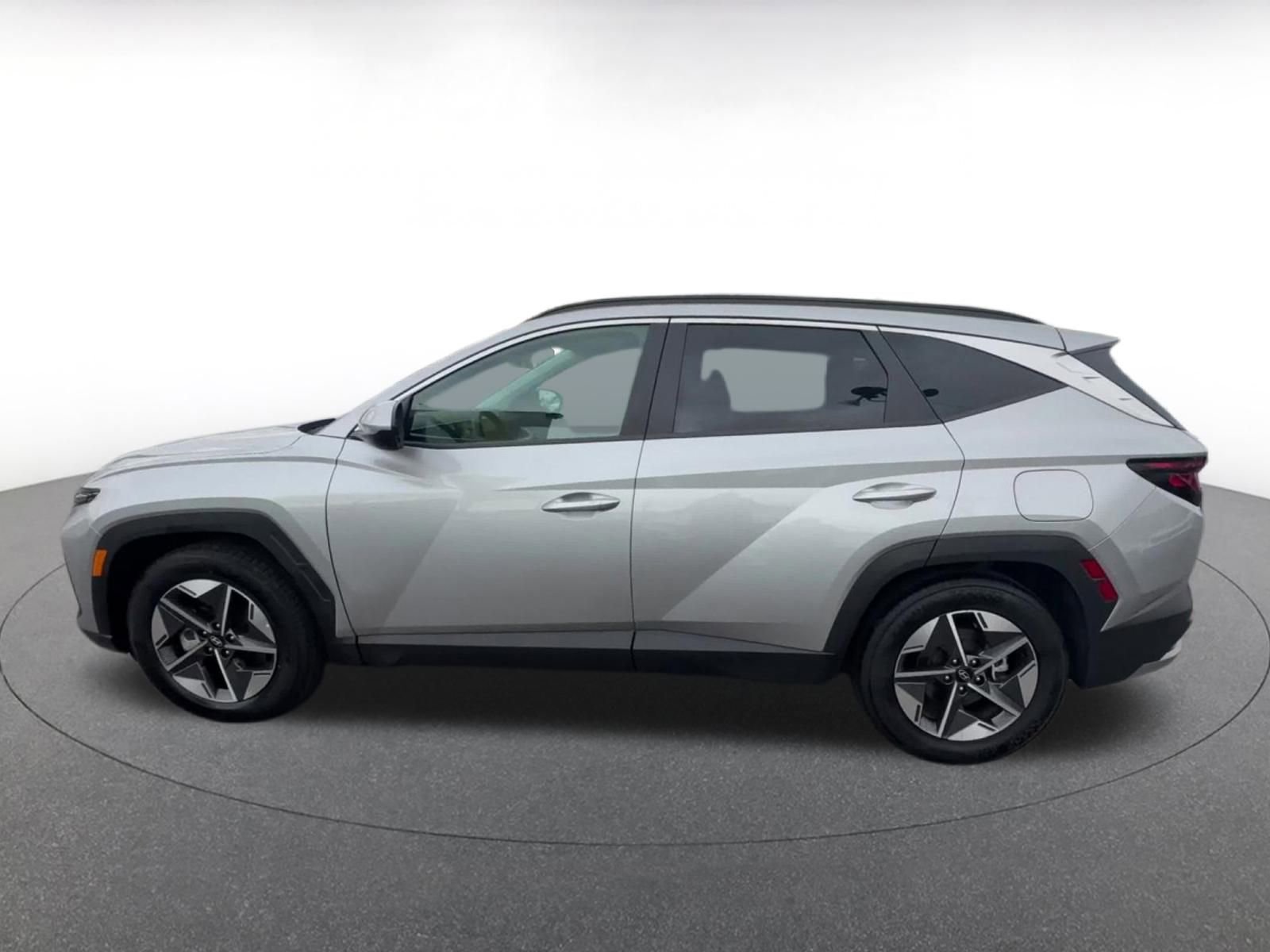 Thumbnail: 2025 Hyundai Tucson - 9