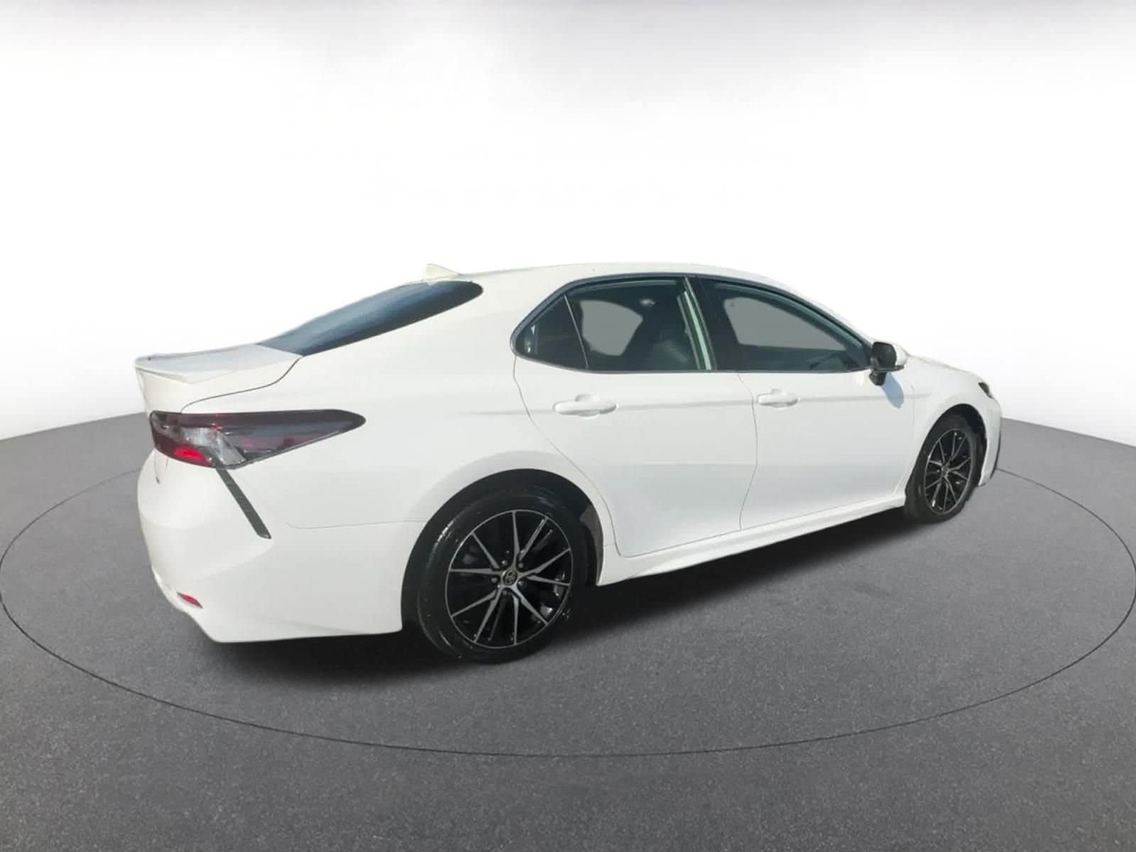 Thumbnail: 2024 Toyota Camry - 14
