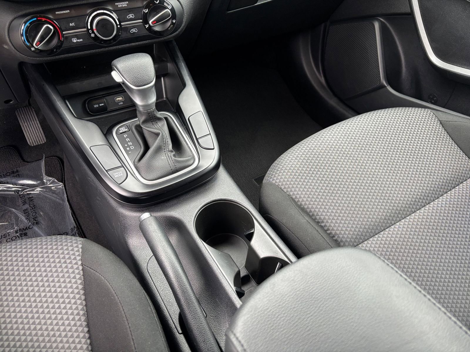 2025 Kia Soul LX - Photo 40