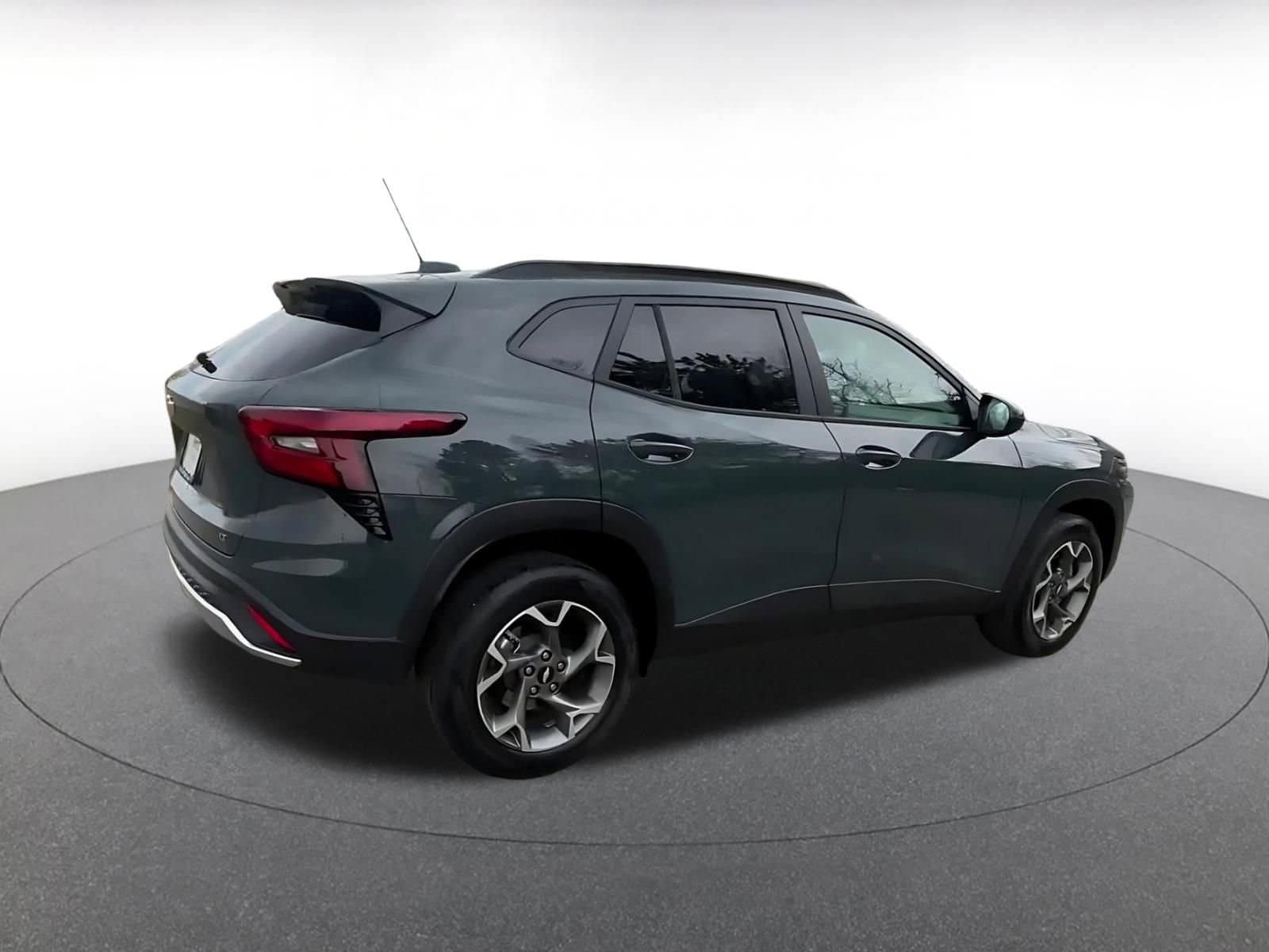 Thumbnail: 2025 Chevrolet Trax - 15