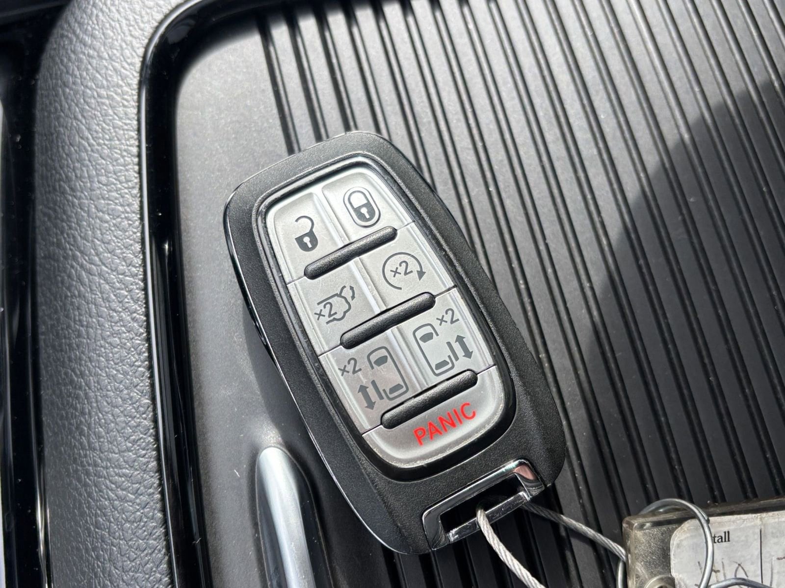 Thumbnail: 2025 Chrysler Pacifica - 28