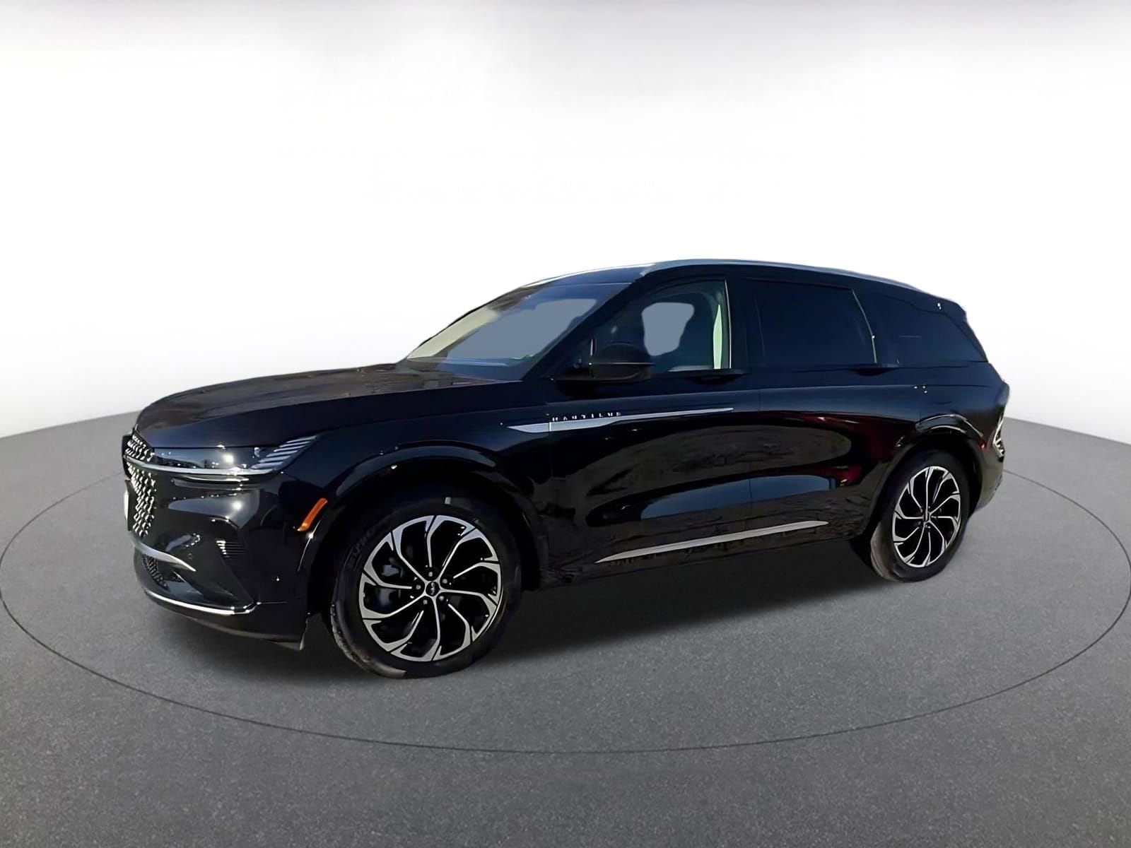 Thumbnail: 2024 Lincoln Nautilus - 8