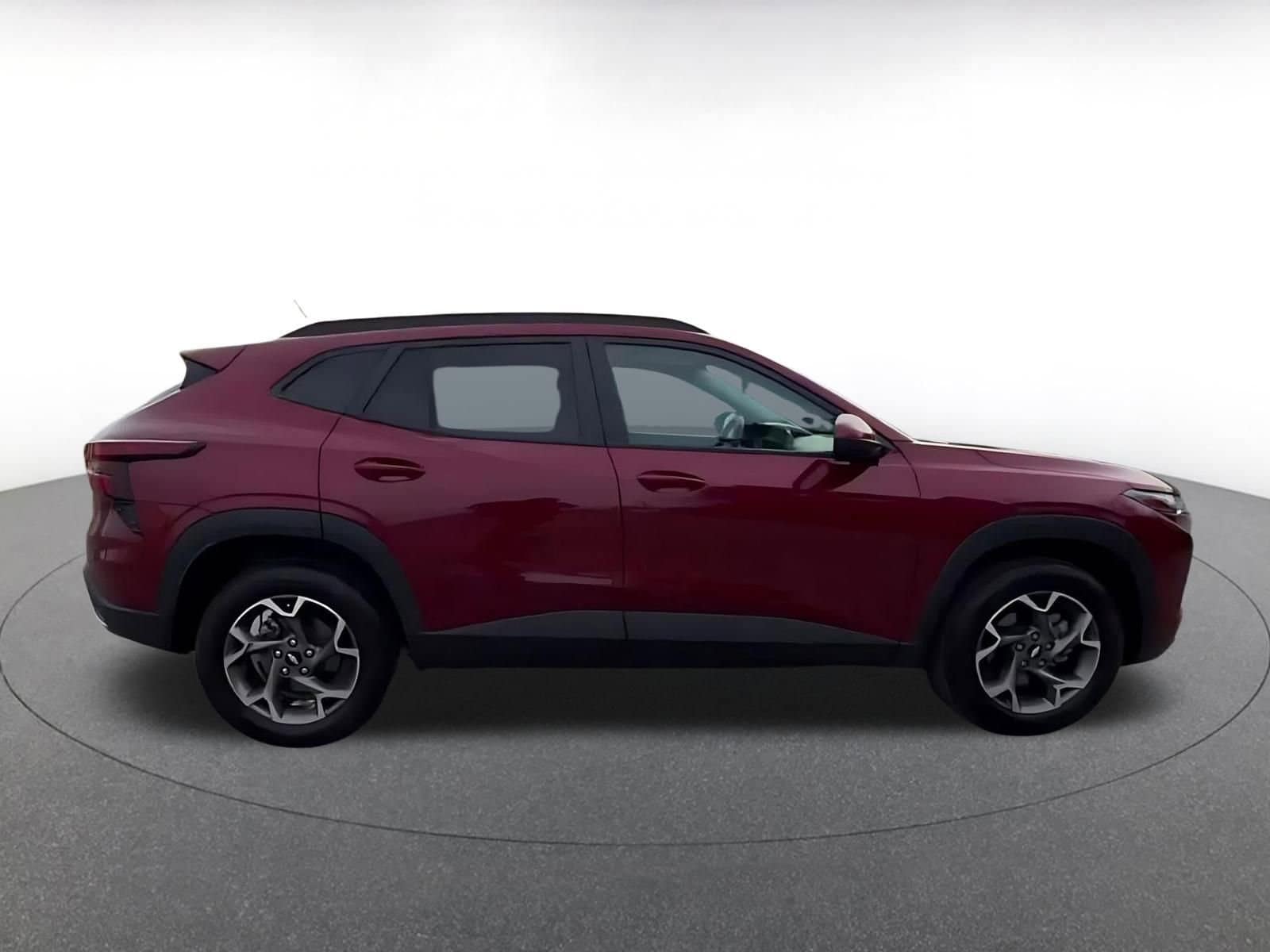 Thumbnail: 2025 Chevrolet Trax - 16