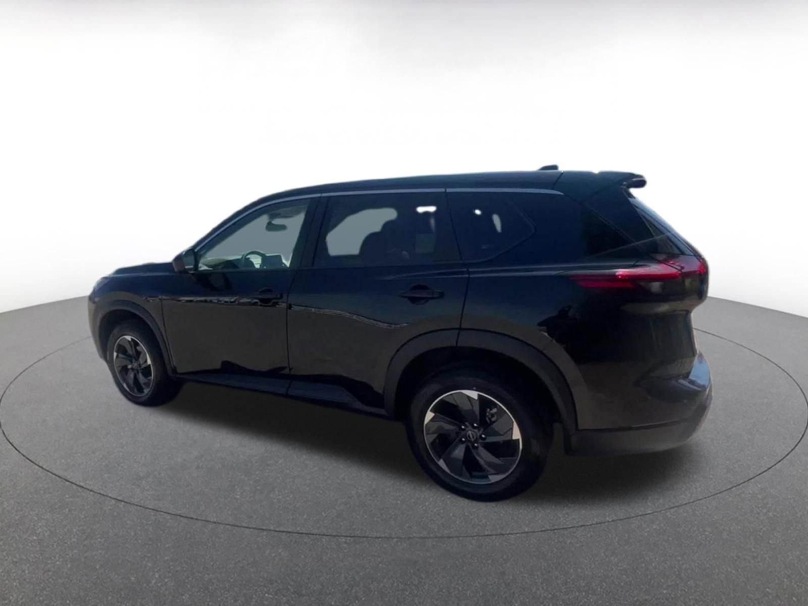 Thumbnail: 2025 Nissan Rogue - 10