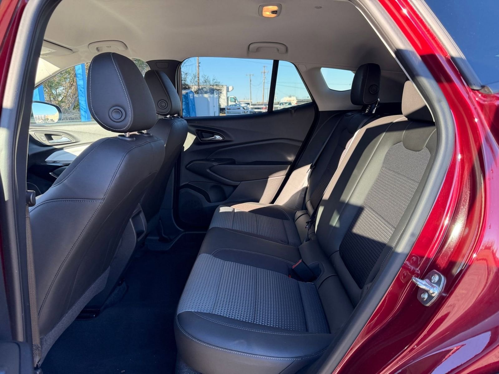 Thumbnail: 2025 Chevrolet Trax - 24