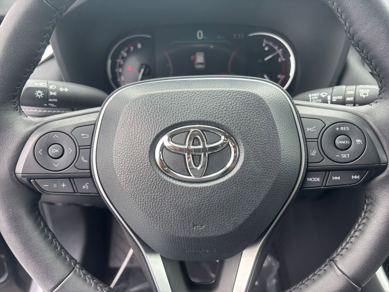 2024 Toyota RAV4 XLE 28