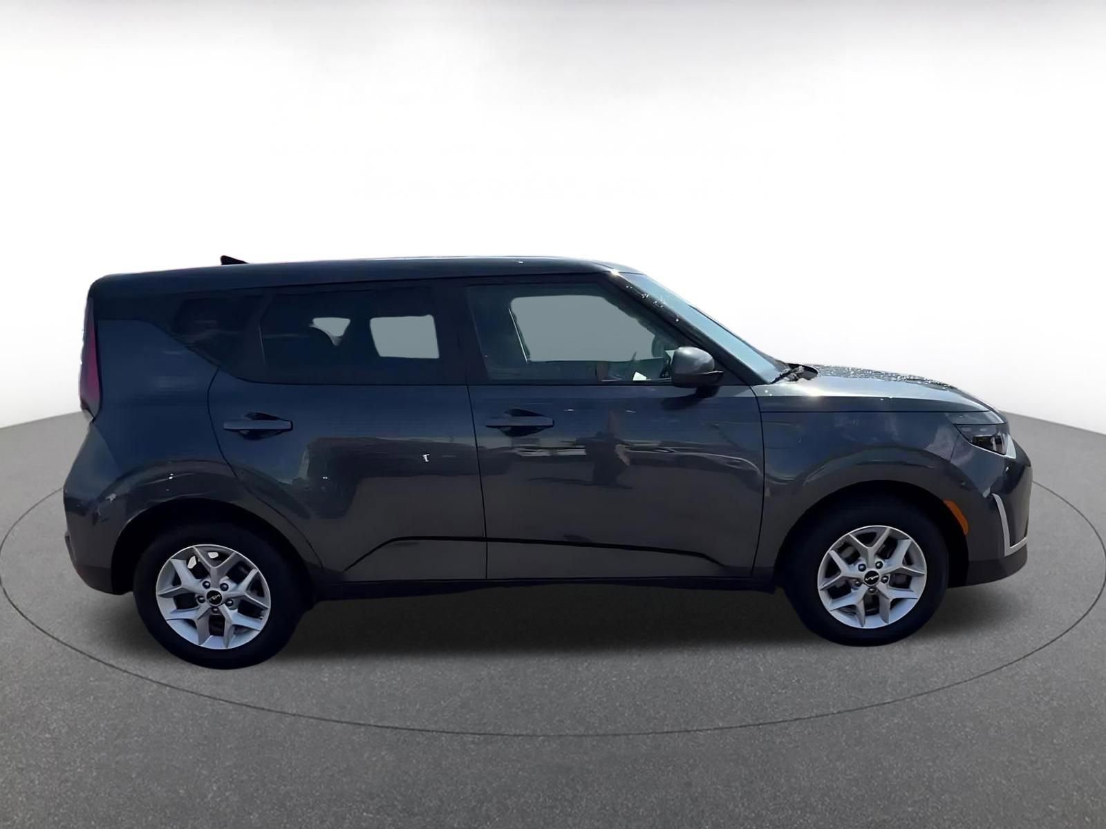 Thumbnail: 2025 Kia Soul - 16