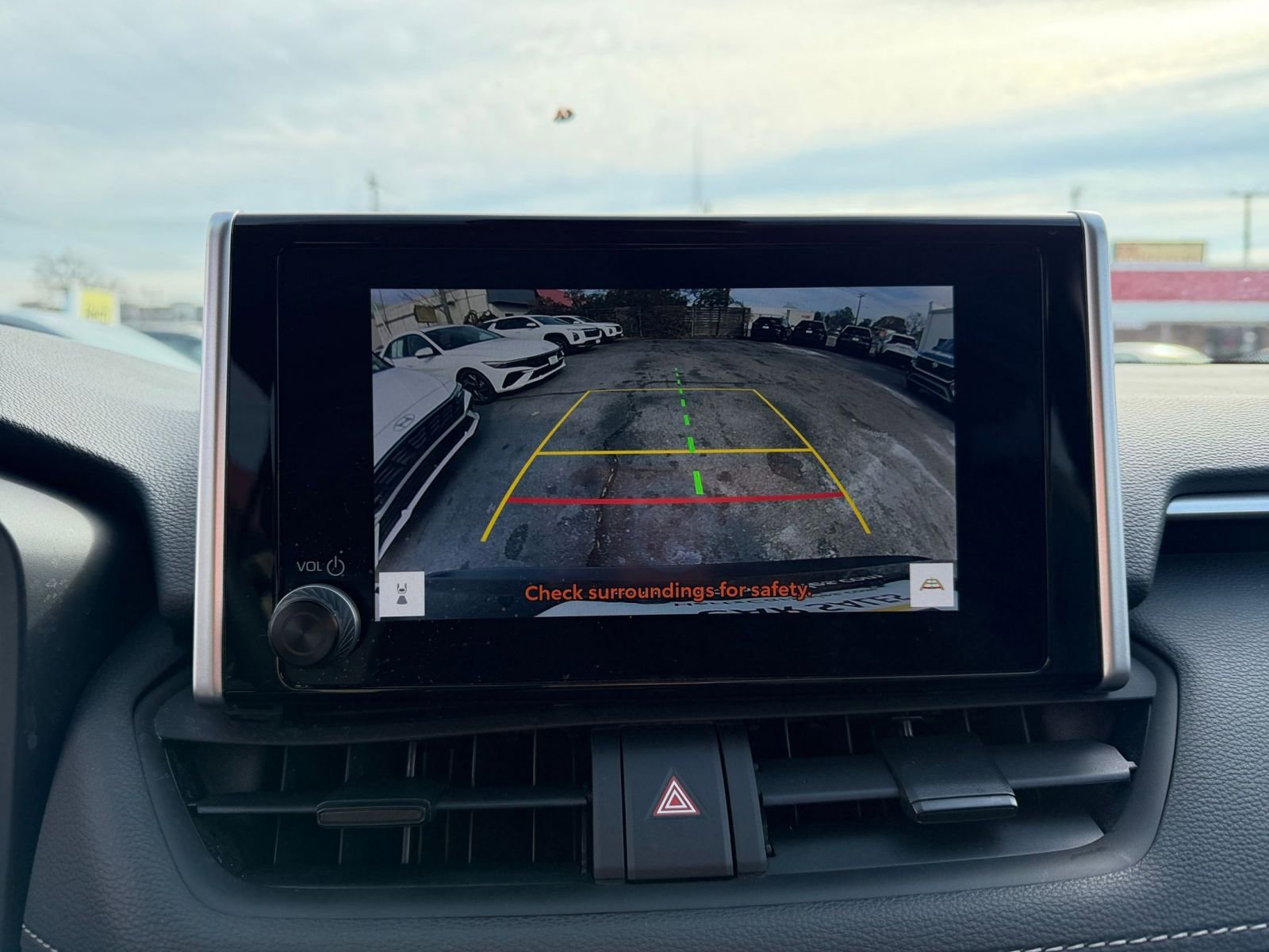 Thumbnail: 2025 Toyota RAV4 - 17