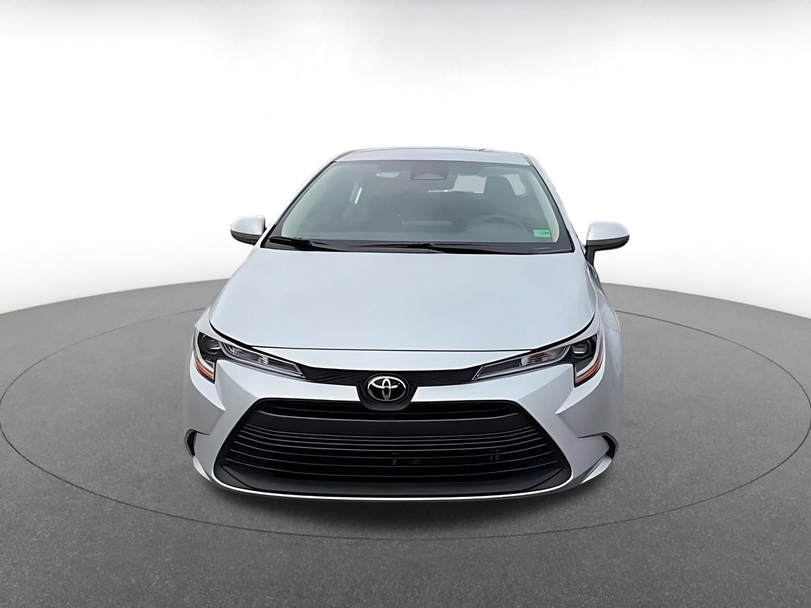 Thumbnail: 2025 Toyota Corolla - 4