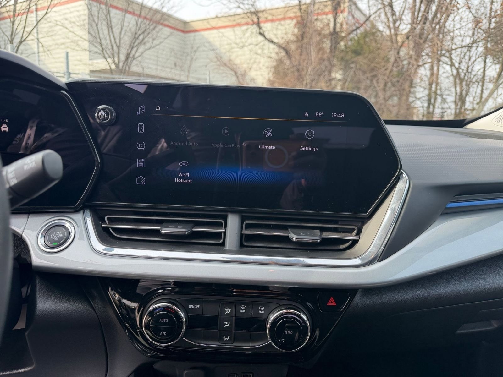 Thumbnail: 2025 Chevrolet Trax - 18