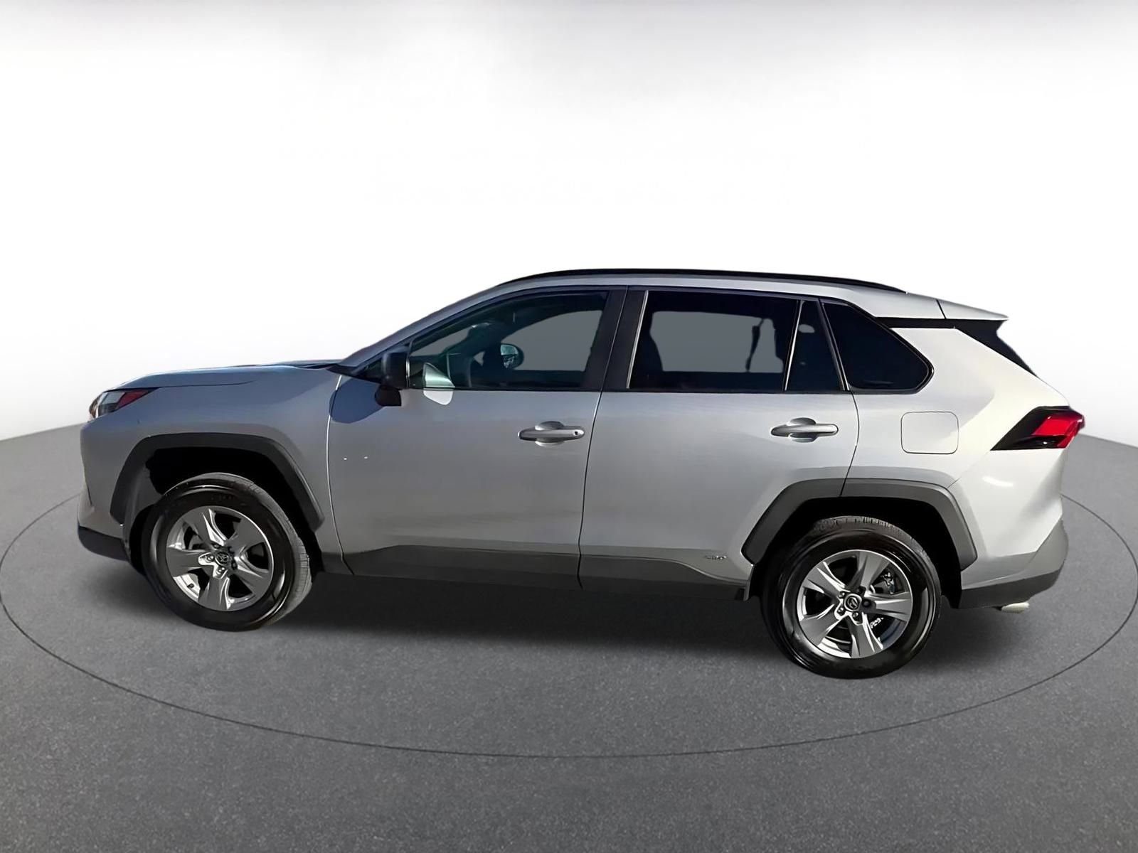 Thumbnail: 2025 Toyota RAV4 - 9