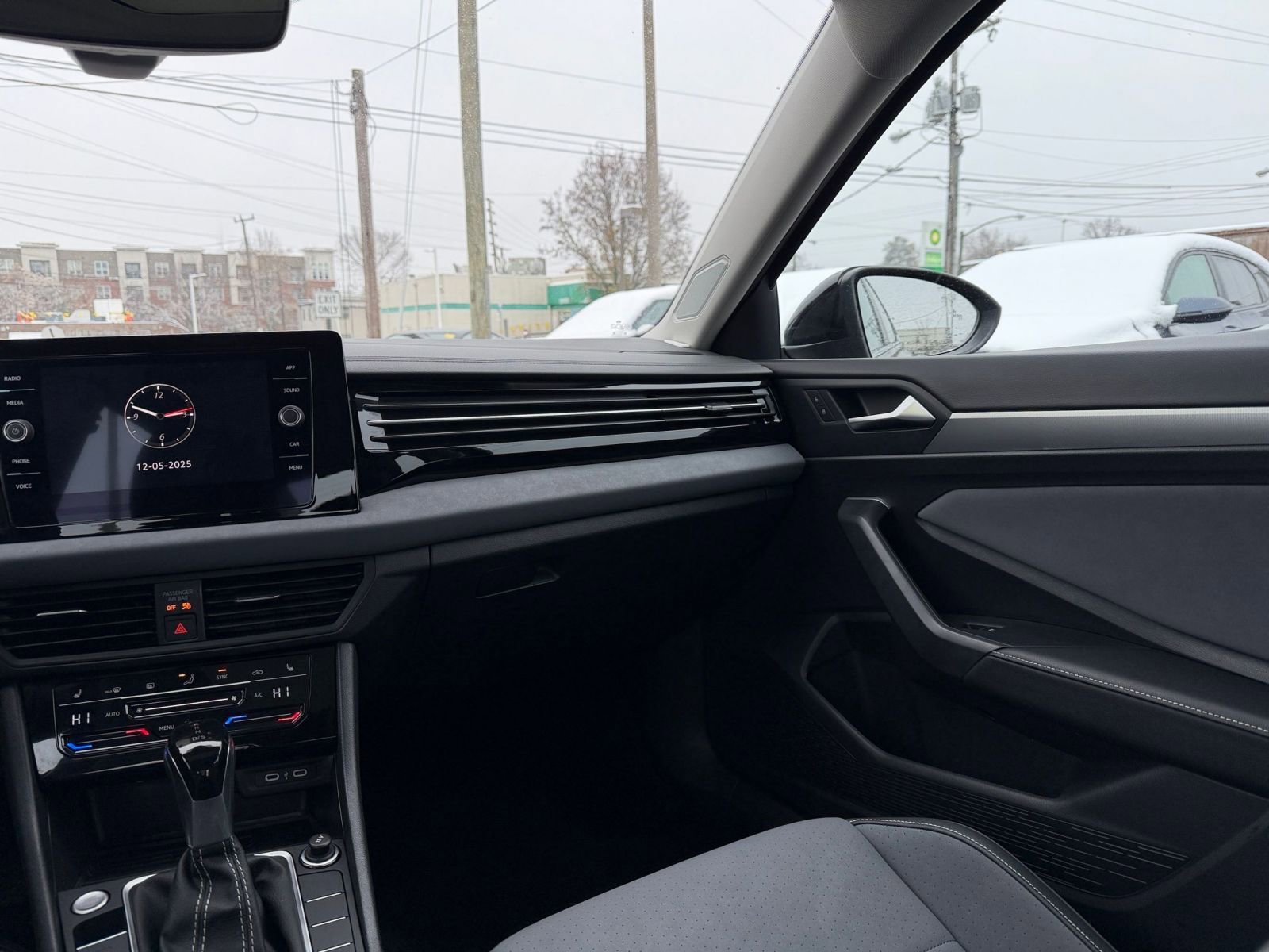 Thumbnail: 2025 Volkswagen Jetta - 34