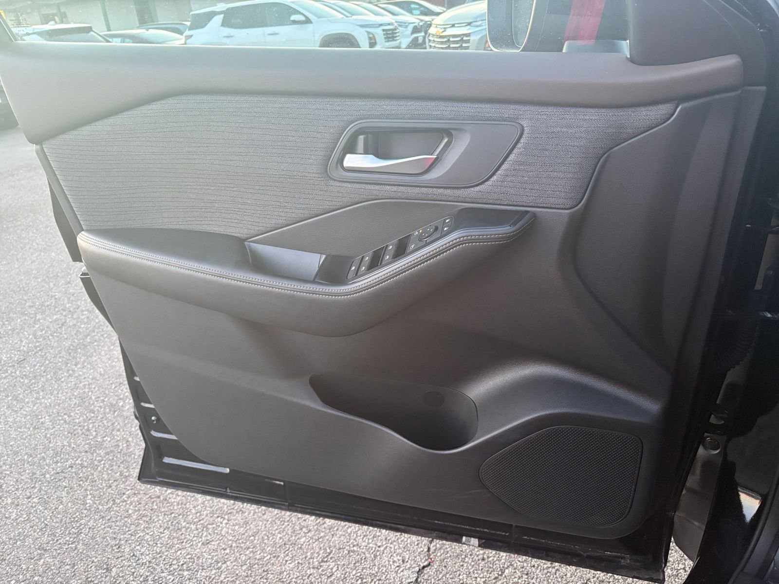 Thumbnail: 2023 Nissan Rogue - 20