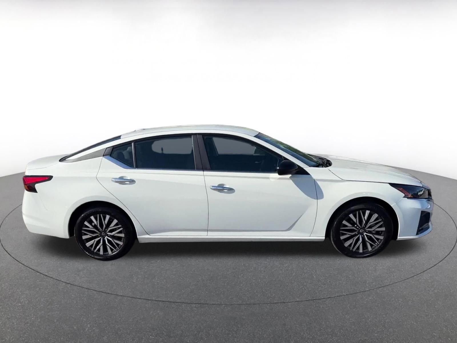 Thumbnail: 2025 Nissan Altima - 16