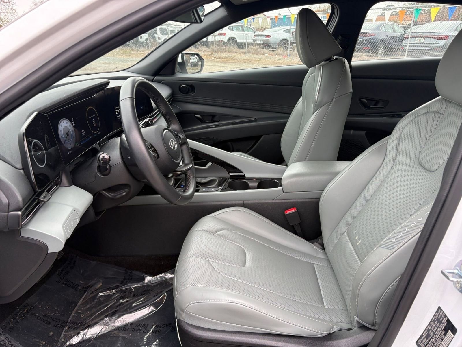 Thumbnail: 2025 Hyundai Elantra - 25