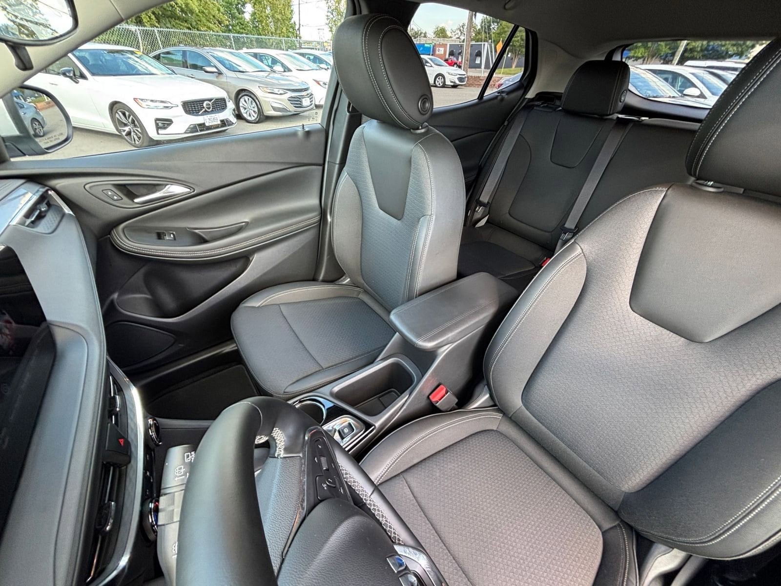 Thumbnail: 2025 Buick Encore GX - 34