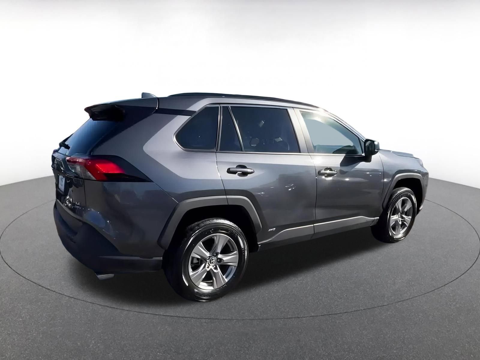 Thumbnail: 2025 Toyota RAV4 - 15